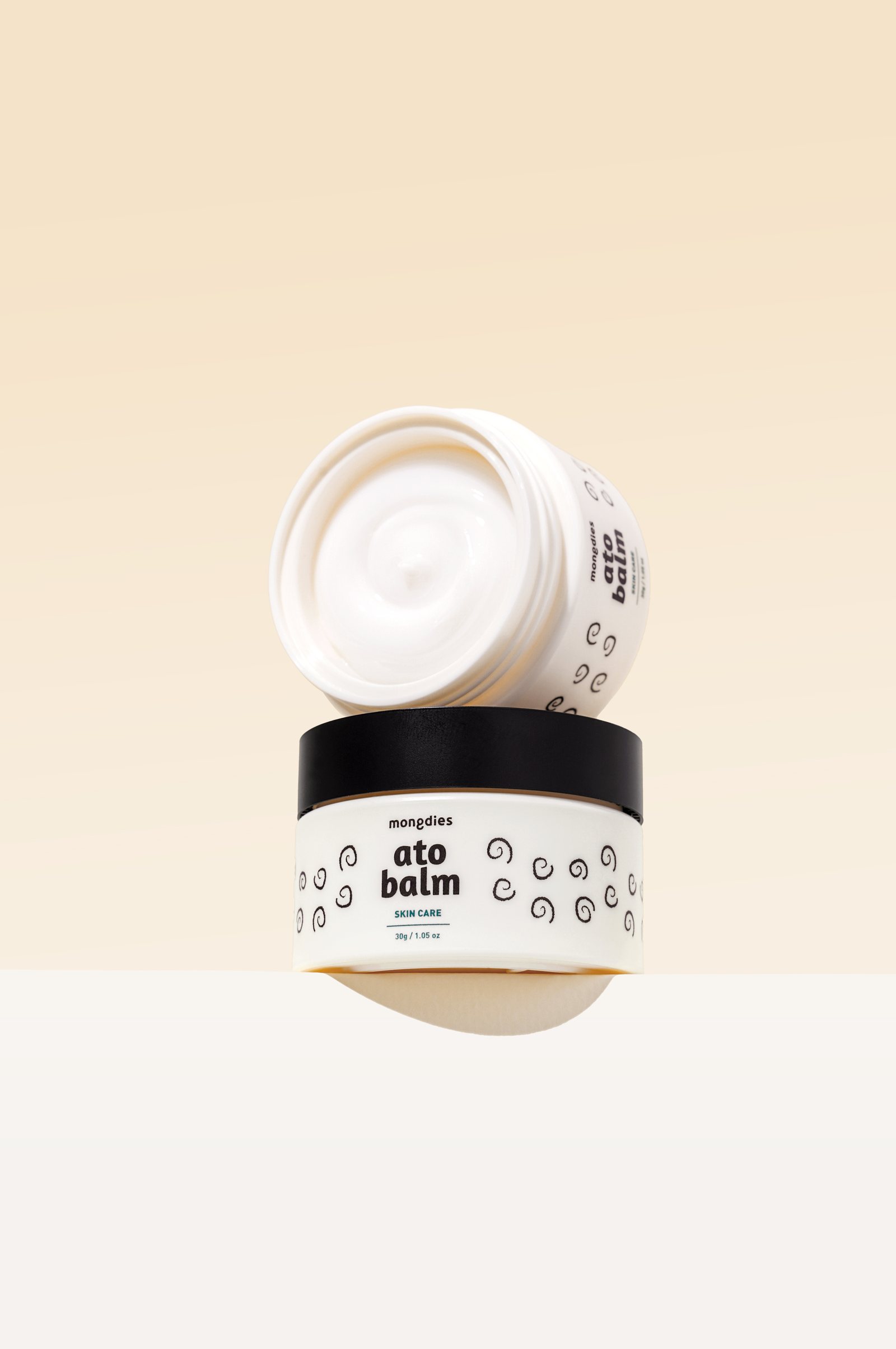 Mongdies Ato Balm, open jar and texture